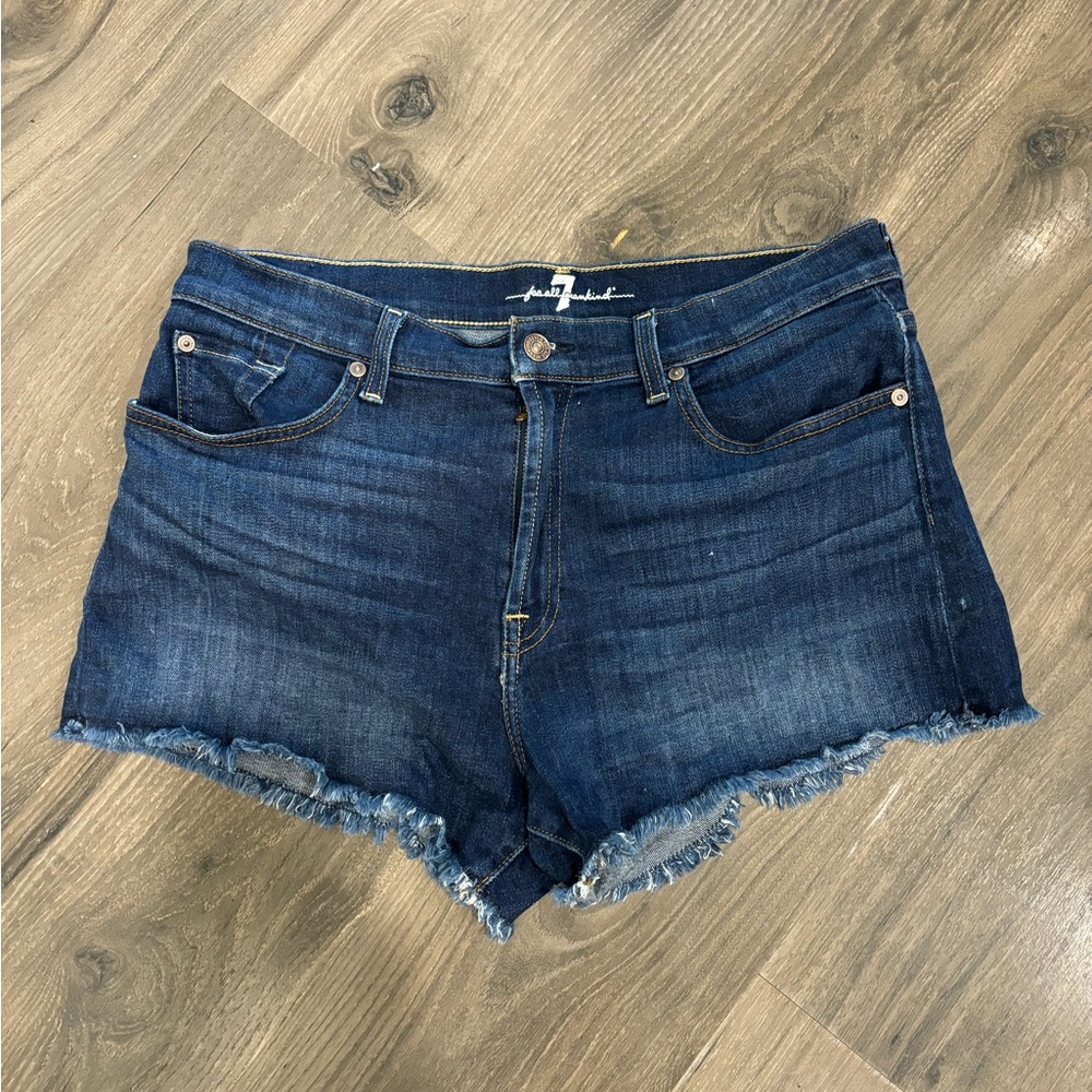 7 For All Mankind Women’s Jean Shorts Size 31